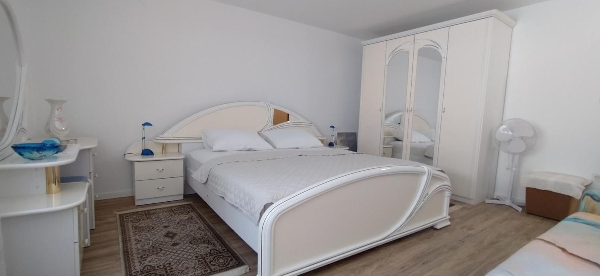 Apartment More *